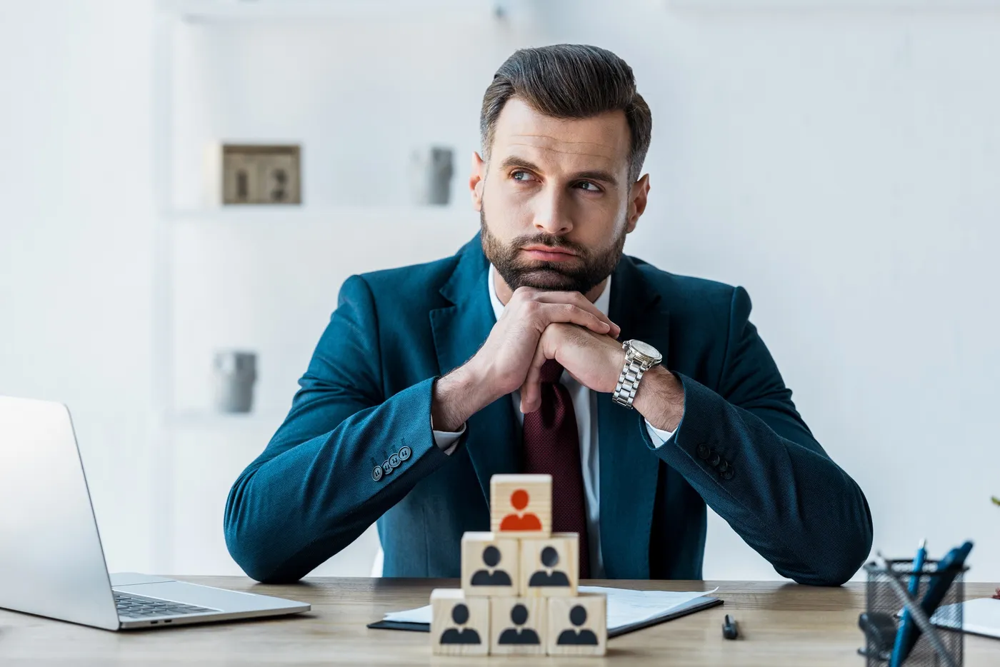 HireHive Co consultants in a meeting